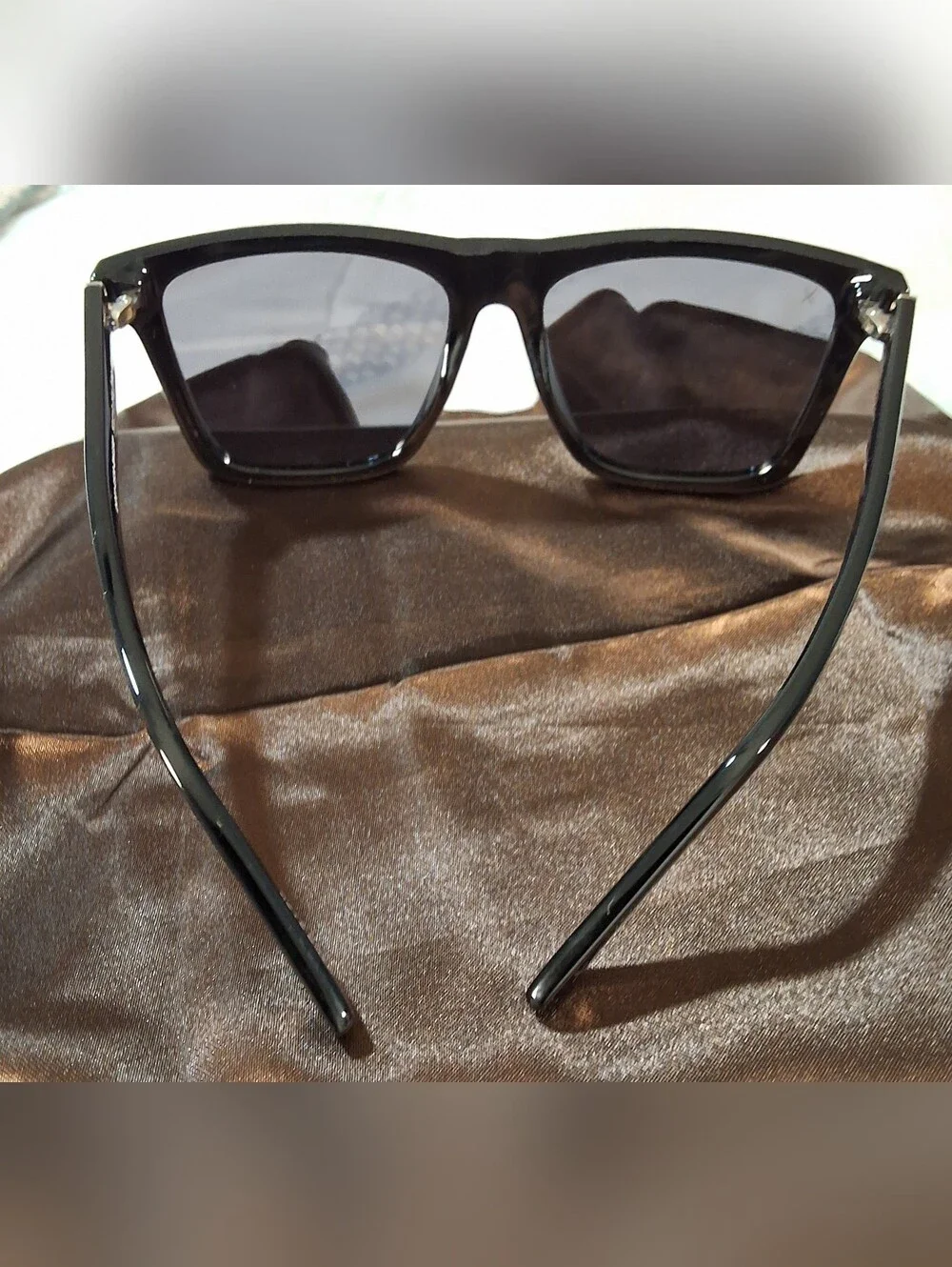 Dime Hang Back Black Oversized Sunglasses + Pouch